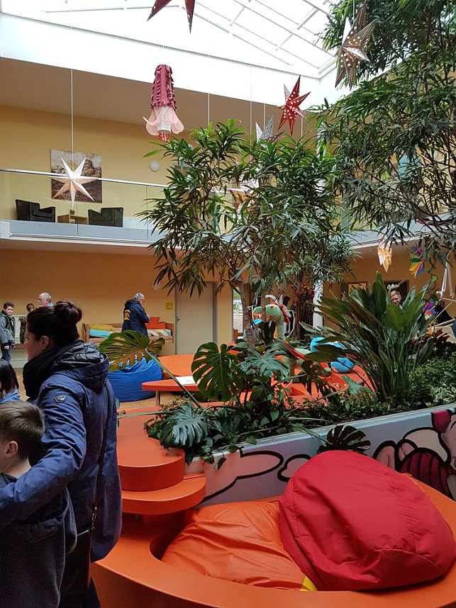 Spenden&uuml;bergabe im Kinderhospiz