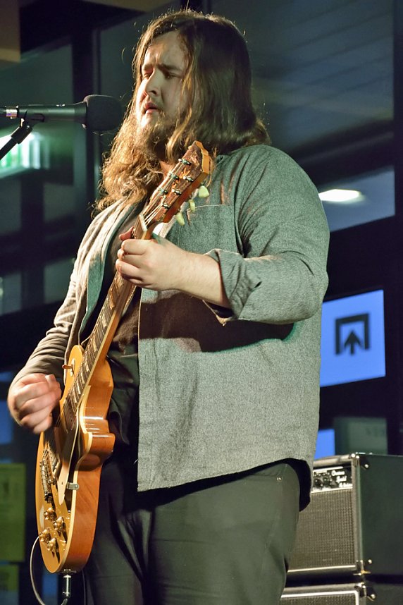 Laut, rau und geradeaus�