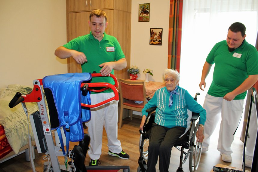 In die Pflegeberufe geschnuppert