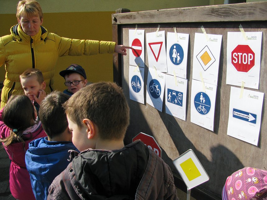 Verkehrssicherheitstag der Kita Regenbogen  Artern