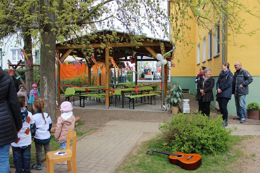Einweihungsfeier im "K&auml;ferland"