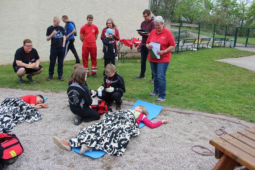 Wettbewerbe im Zeichen der Roten Hand