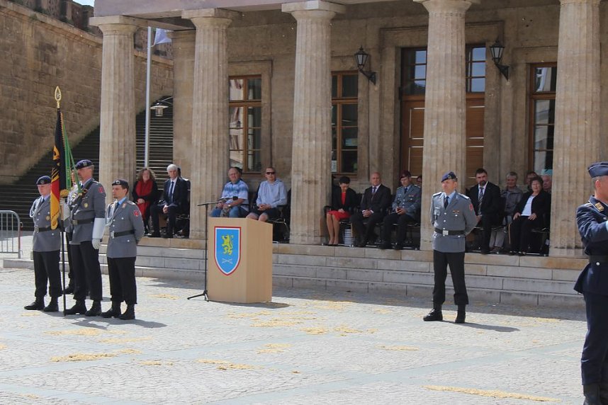 Wieder Lehrgangsteilnehmer feierlich vereidigt