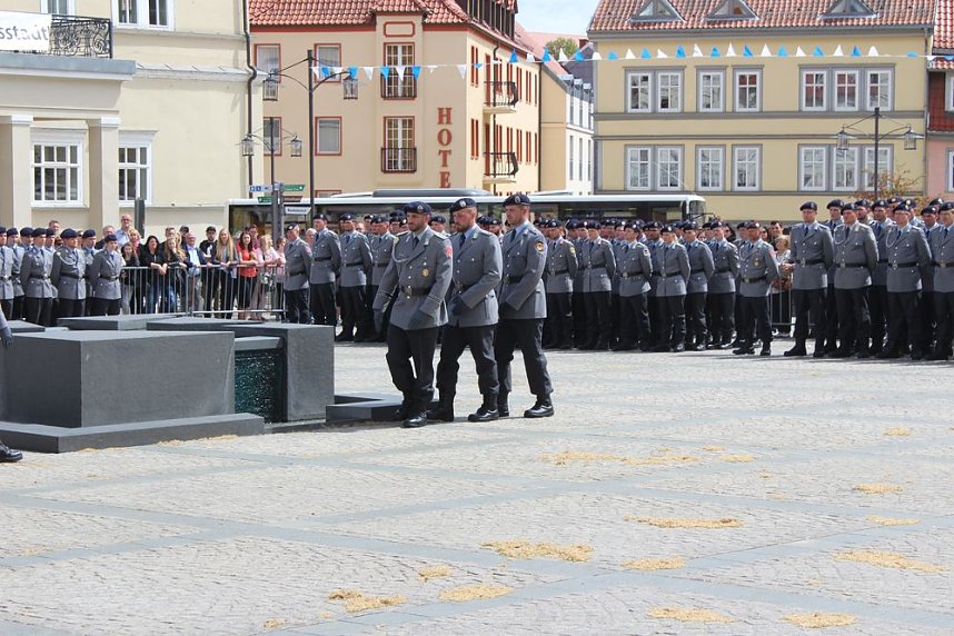 Wieder Lehrgangsteilnehmer feierlich vereidigt