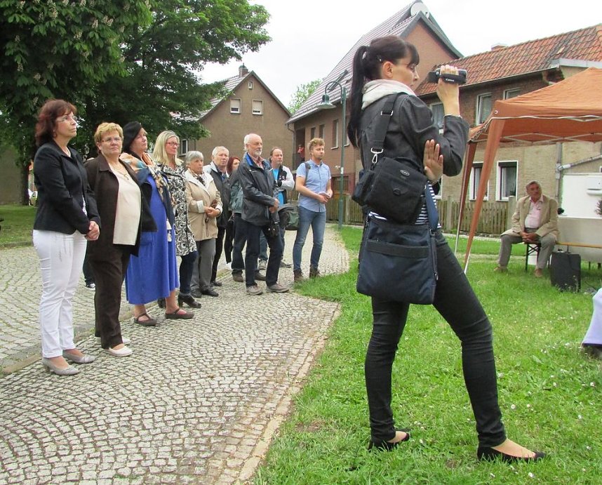 Wappenstein der Arterner Saline feierlich enth&uuml;llt