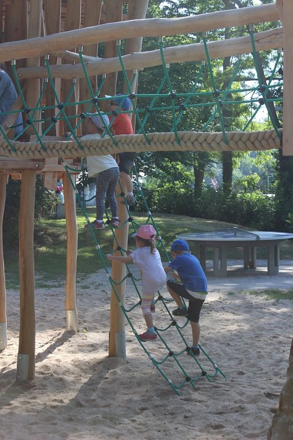 Mehrgenerationen Spielplatz eingeweiht