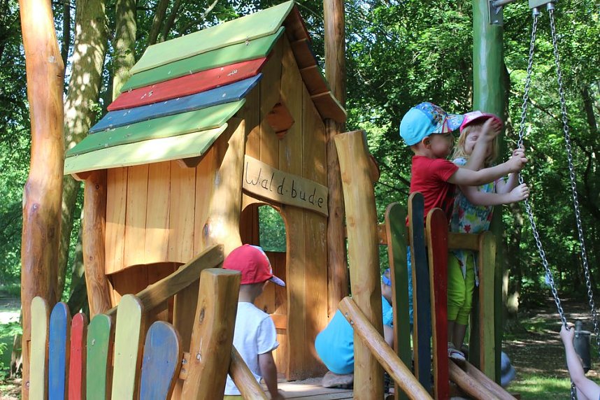 Mehrgenerationen Spielplatz eingeweiht