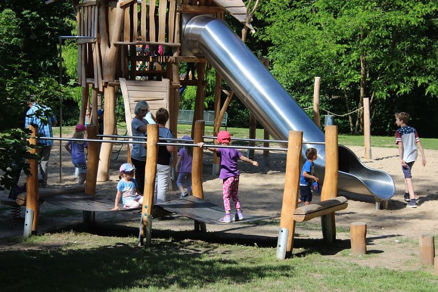 Mehrgenerationen Spielplatz eingeweiht