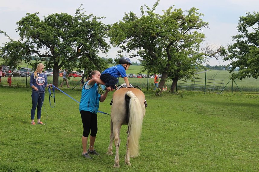  Ansturm auf das Hoffest