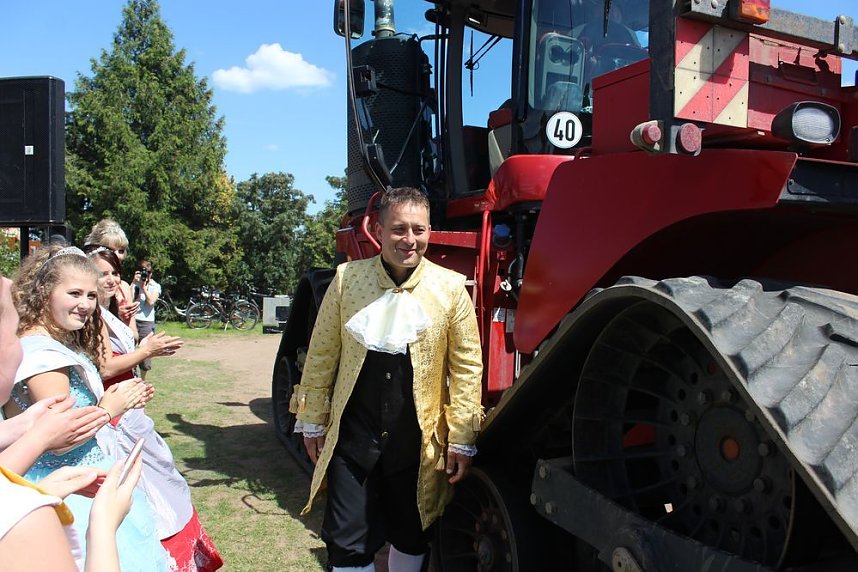 Geheimnis der Hofdamen gel&uuml;ftet