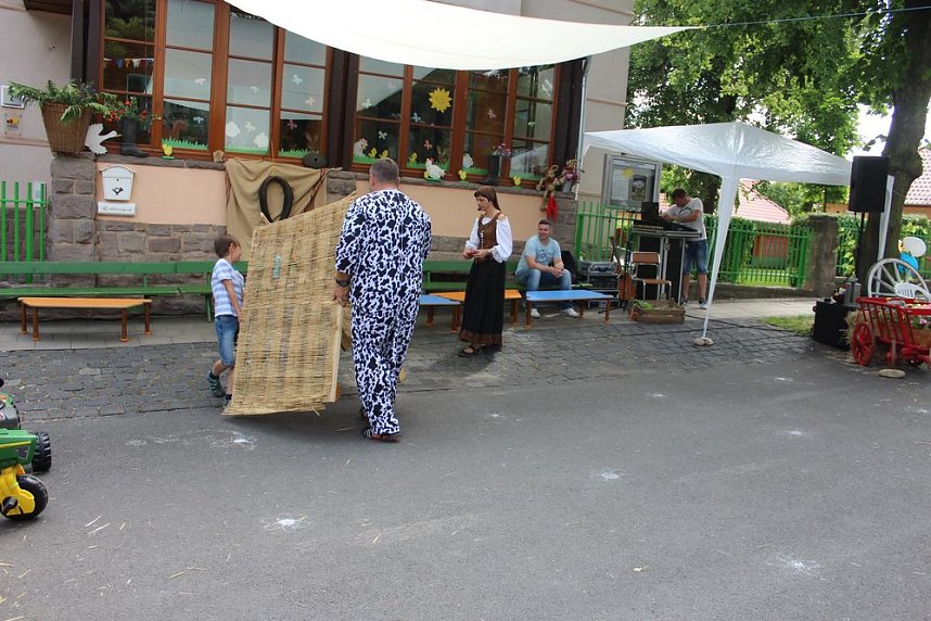 "Gro&szlig;e Schweinerei" vor der Kindervilla