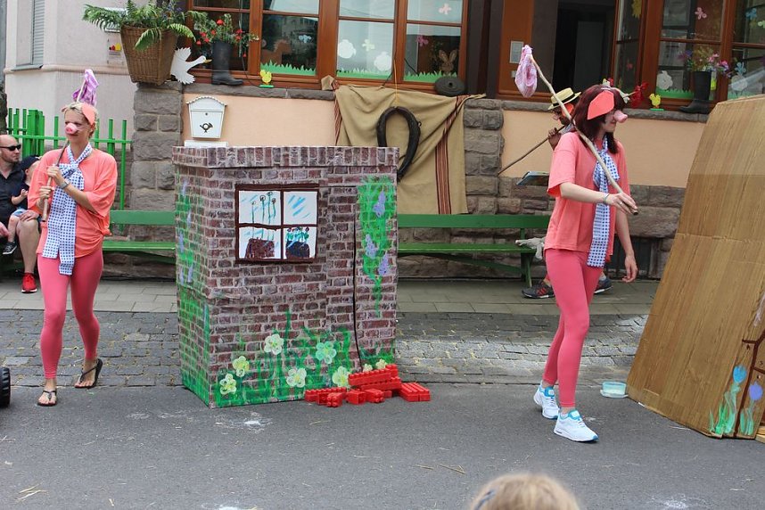 "Gro&szlig;e Schweinerei" vor der Kindervilla