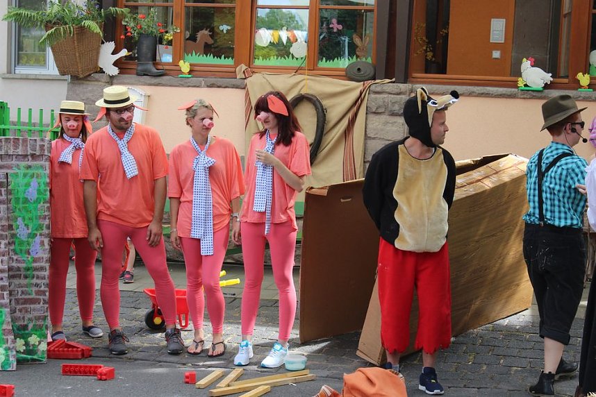 "Gro&szlig;e Schweinerei" vor der Kindervilla