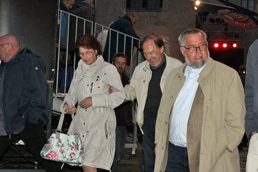 Premierengefl&uuml;ster