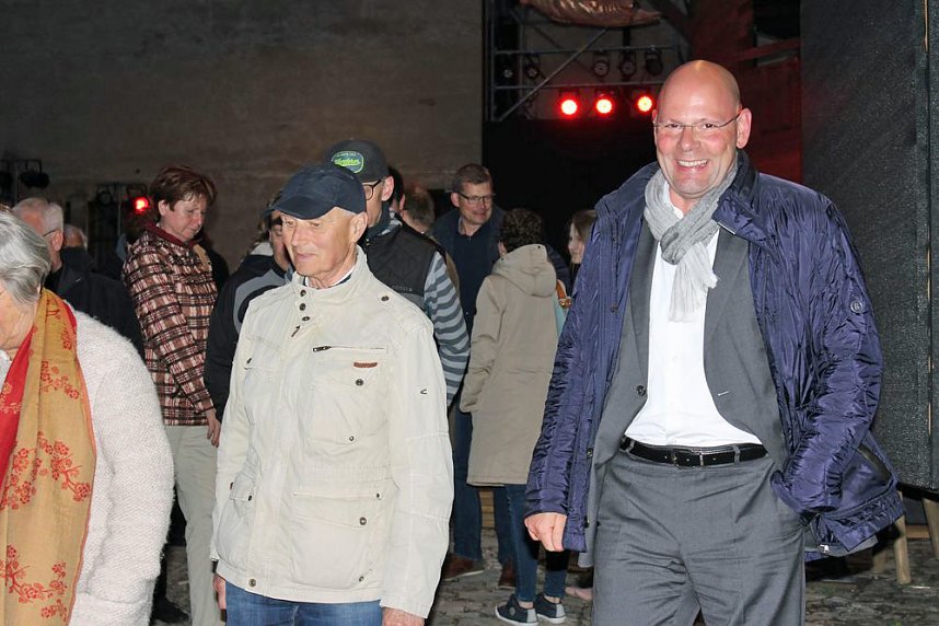 Premierengefl&uuml;ster