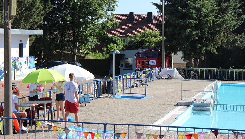 Fachschule organisierte wieder Schwimmbadfest