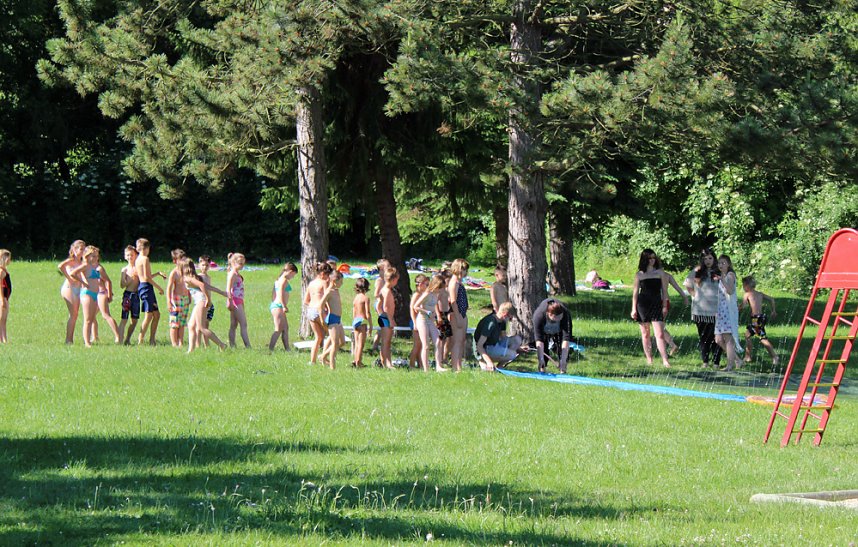 Fachschule organisierte wieder Schwimmbadfest