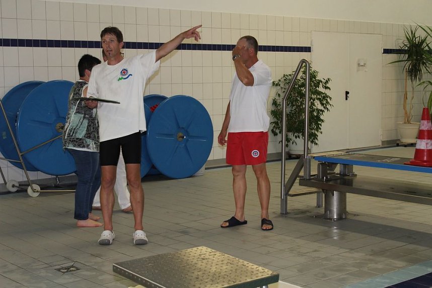 Zertifikate f&uuml;r Rettungsschwimmer &uuml;bergeben