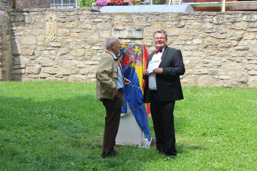 Gedenkstein in Sondershausen enth&uuml;llt