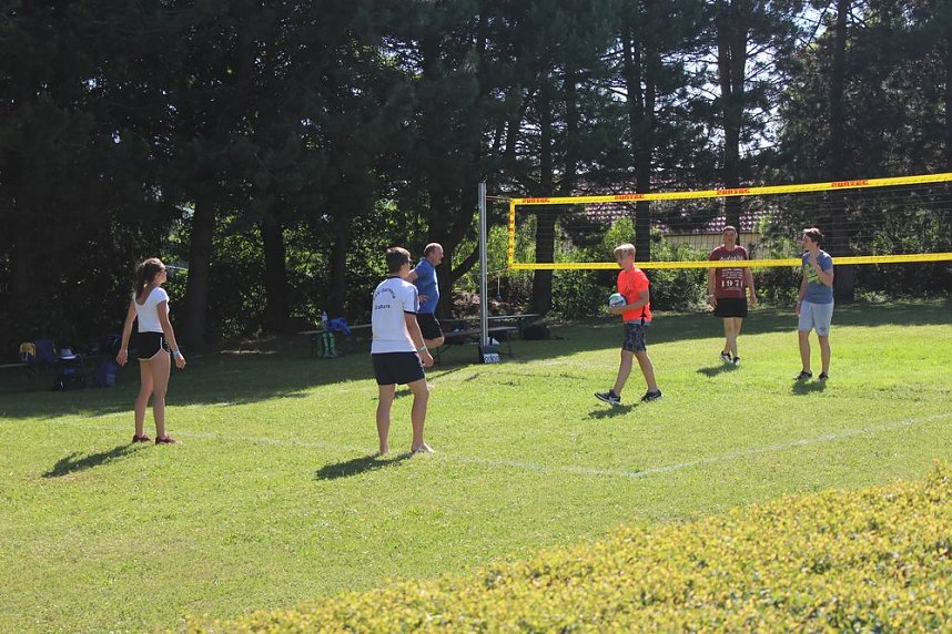 24-h-Schwimmen gestartet