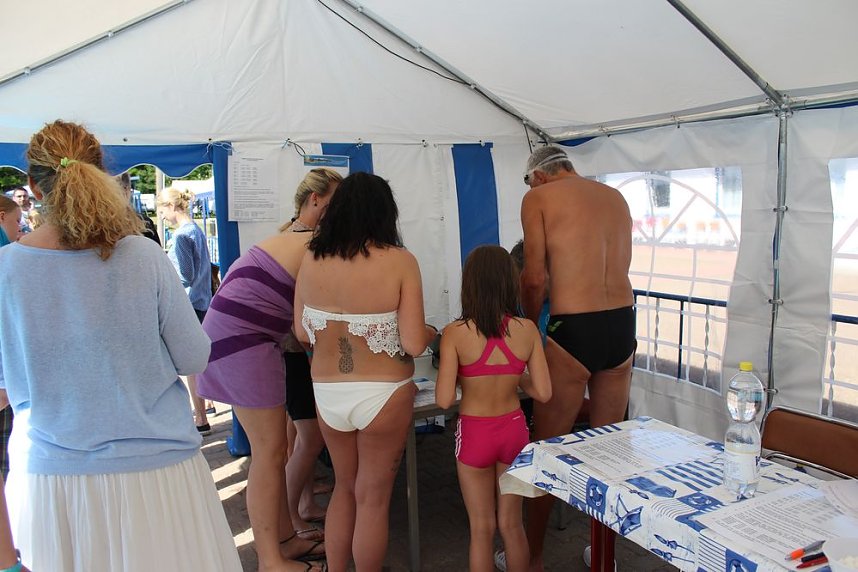 24-h-Schwimmen gestartet