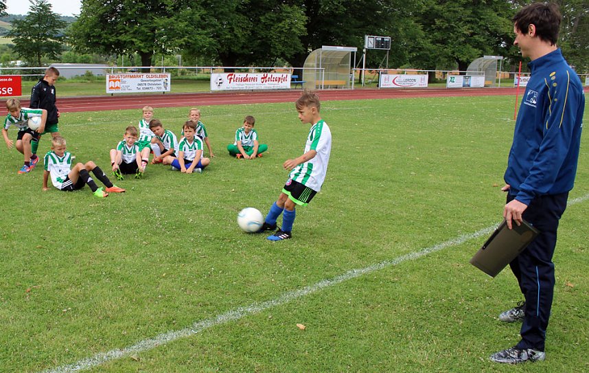 Fu&szlig;ballferienschule immer attraktiver