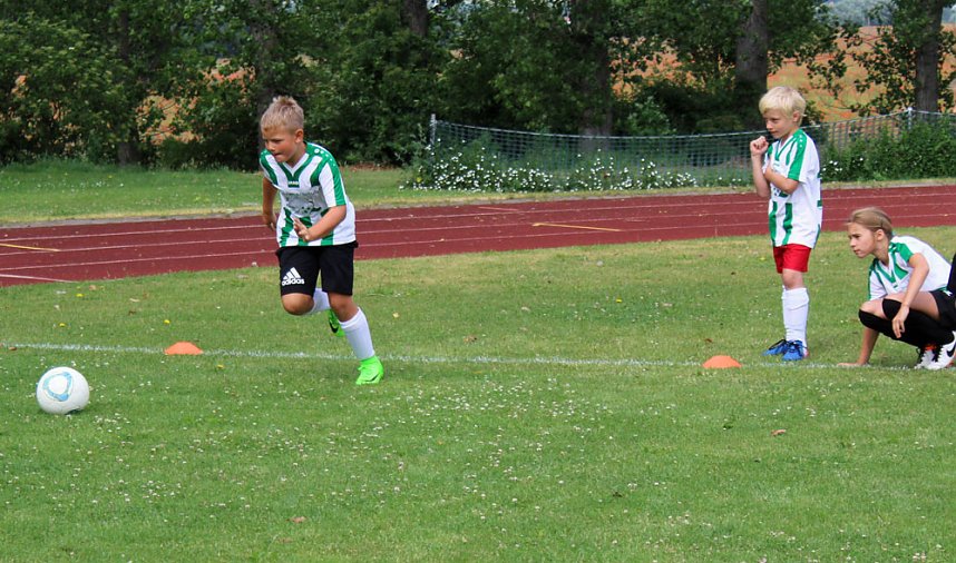 Fu&szlig;ballferienschule immer attraktiver