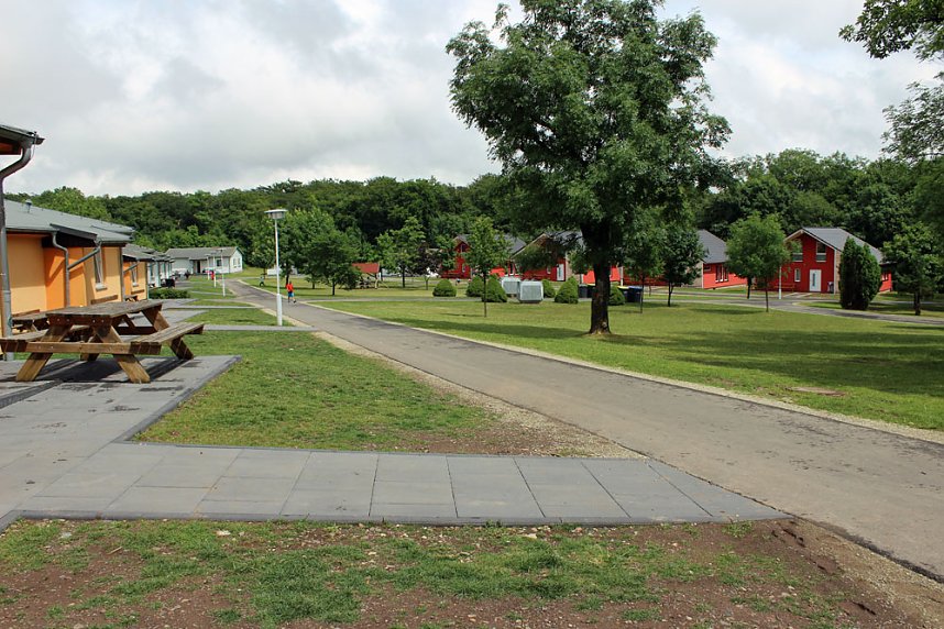 Barrierefreies Wegenetz im Ferienpark Feuerkuppe...