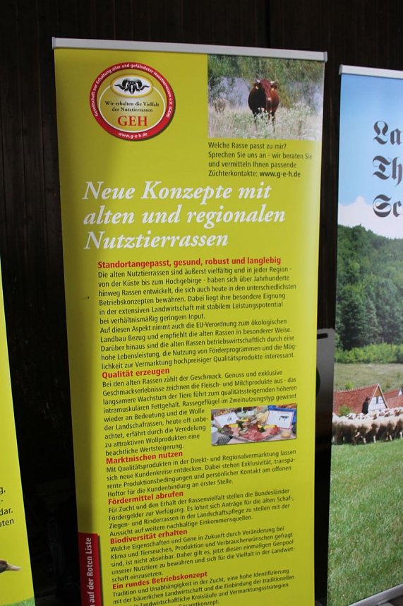  Ministerpr&auml;sident wird Pate von Tieren