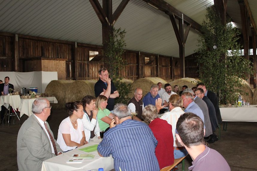  Ministerpr&auml;sident wird Pate von Tieren