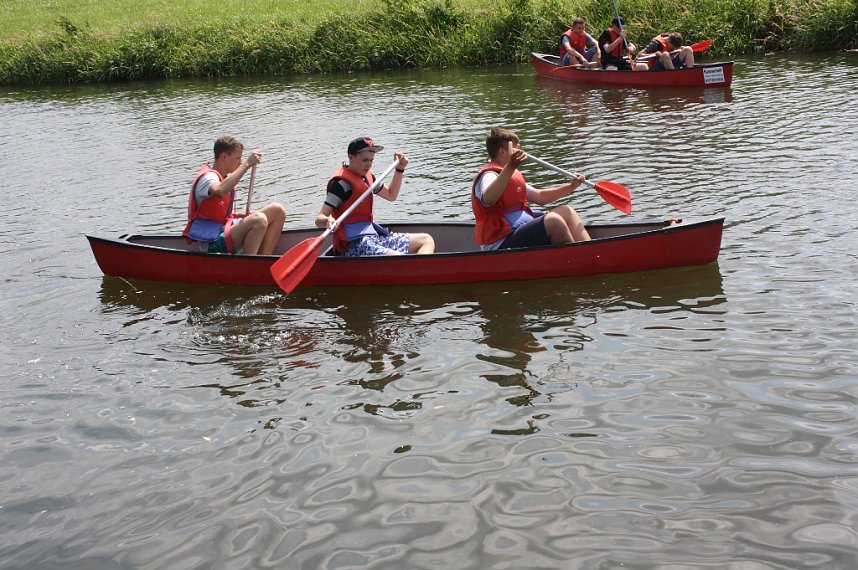 Paddeltour, Kletterturm und Denglisch�