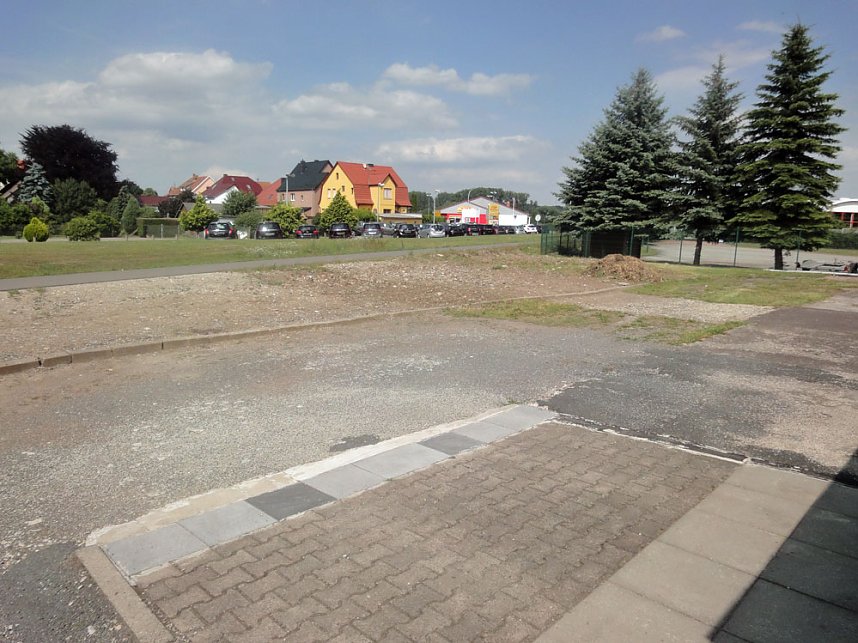 Ebeleben: Kampf gegen die Zackenschote