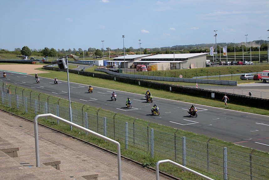 An der Piste und in der Stadt