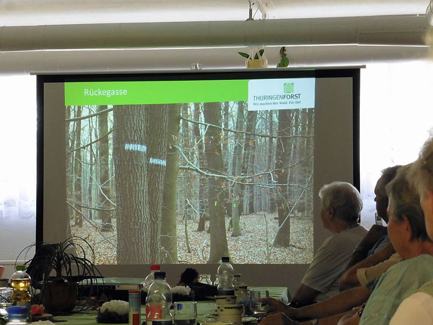 Revierf&ouml;rster mit bildlicher Wanderung