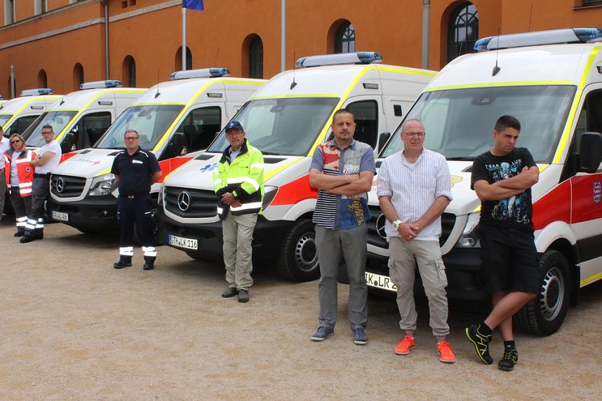 24 wertvolle "Kutschen" &uuml;bergeben