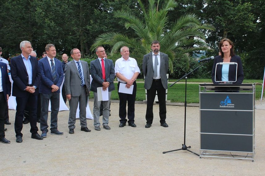 24 wertvolle "Kutschen" &uuml;bergeben