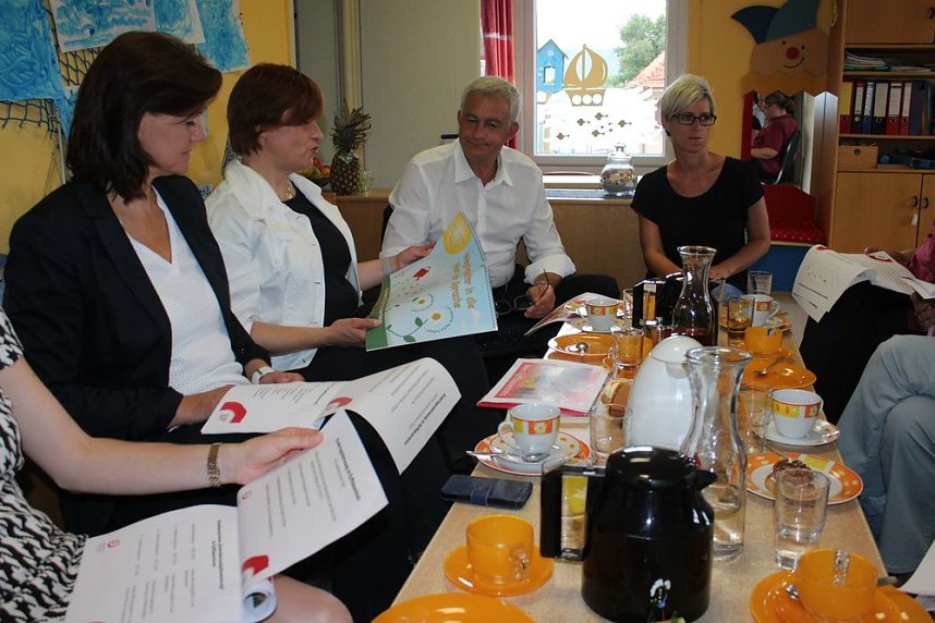 Staatssekret&auml;rin in Kita