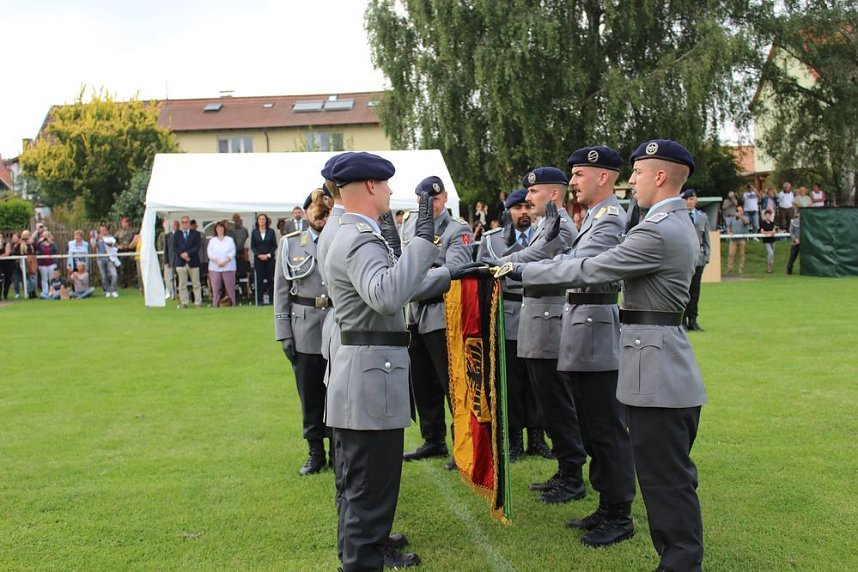 Feierliche  Vereidigung in Berka