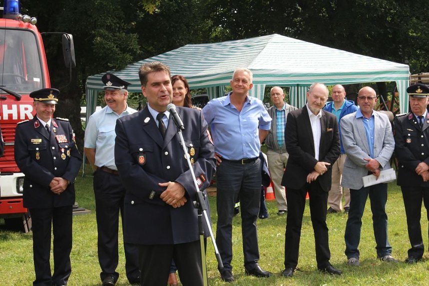  Vereine feiern mit den Kameraden der FFW