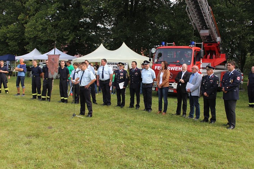  Vereine feiern mit den Kameraden der FFW