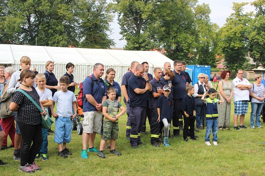  Vereine feiern mit den Kameraden der FFW