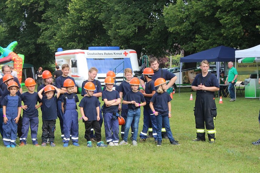  Vereine feiern mit den Kameraden der FFW