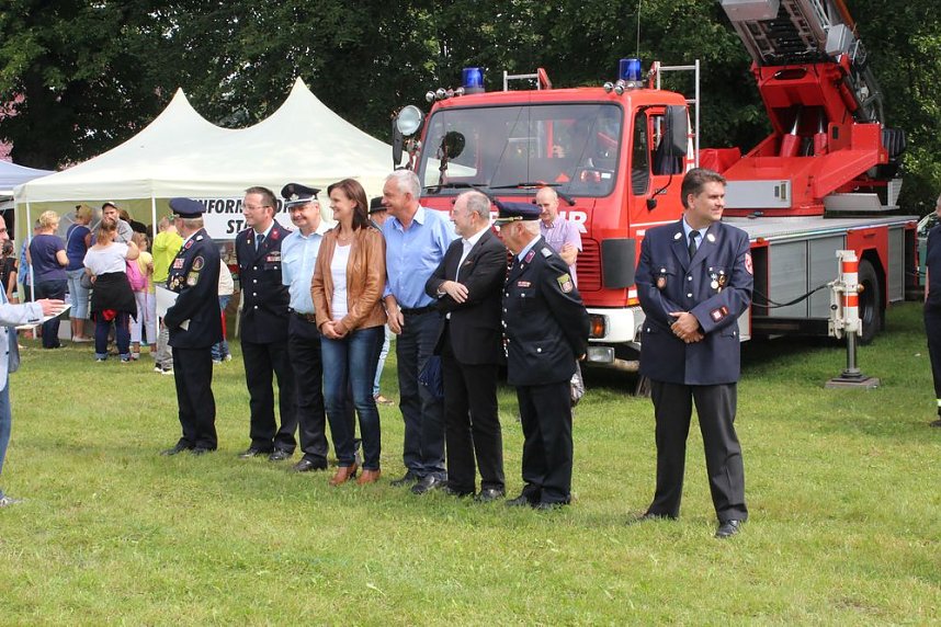  Vereine feiern mit den Kameraden der FFW