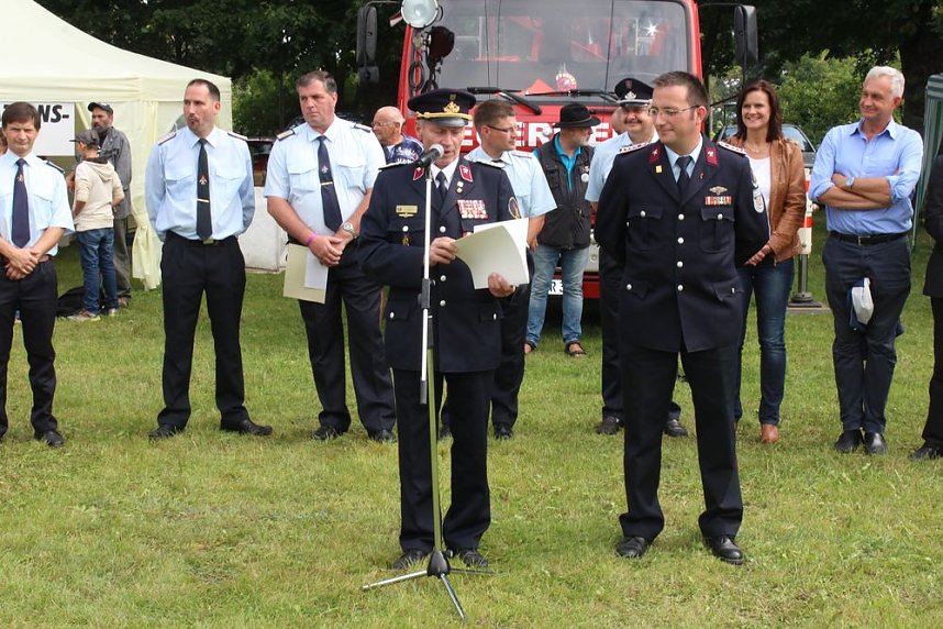  Vereine feiern mit den Kameraden der FFW
