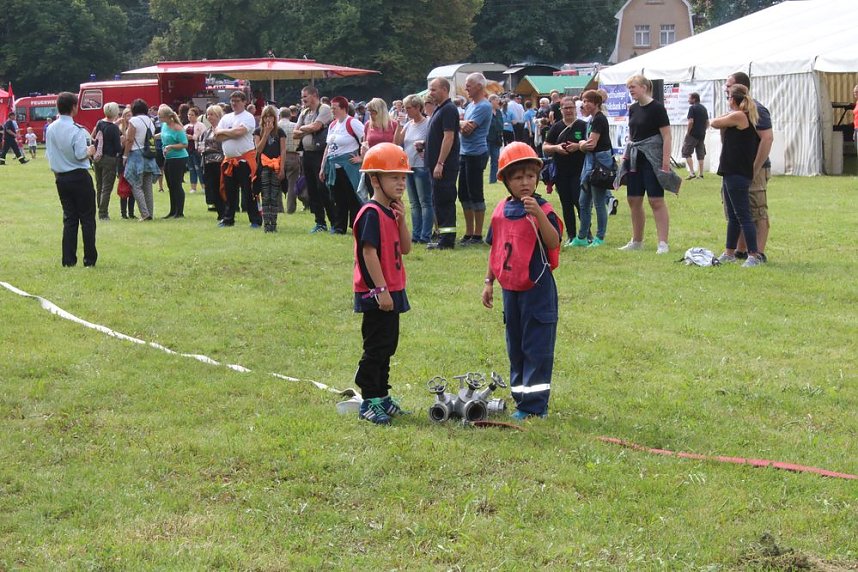  Vereine feiern mit den Kameraden der FFW