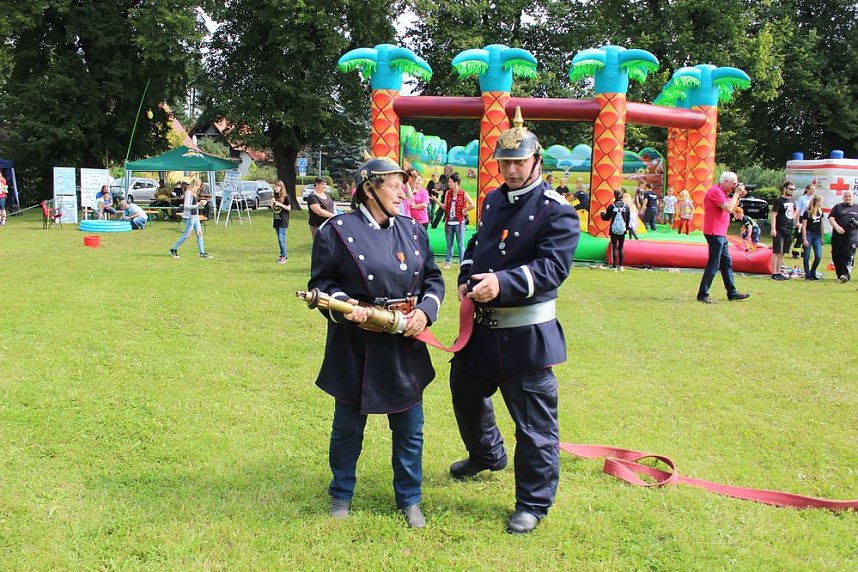  Vereine feiern mit den Kameraden der FFW