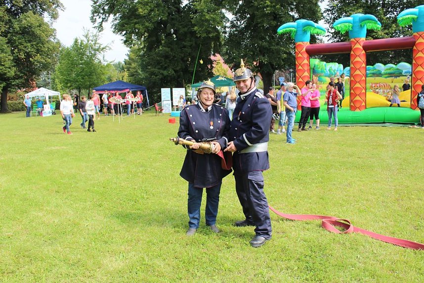  Vereine feiern mit den Kameraden der FFW