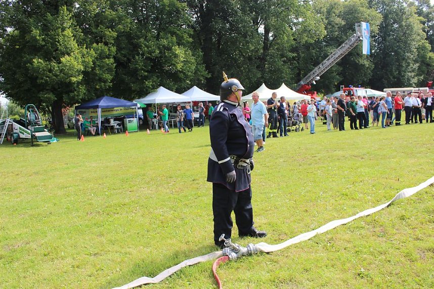  Vereine feiern mit den Kameraden der FFW