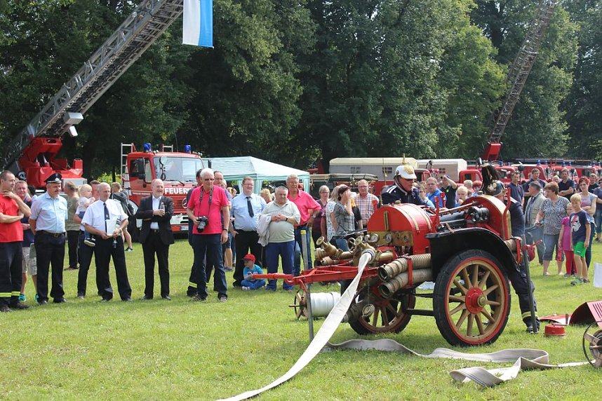  Vereine feiern mit den Kameraden der FFW