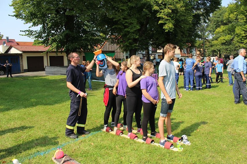  Vereine feiern mit den Kameraden der FFW